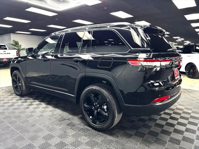 2024 Jeep Grand Cherokee Altitude 4x2