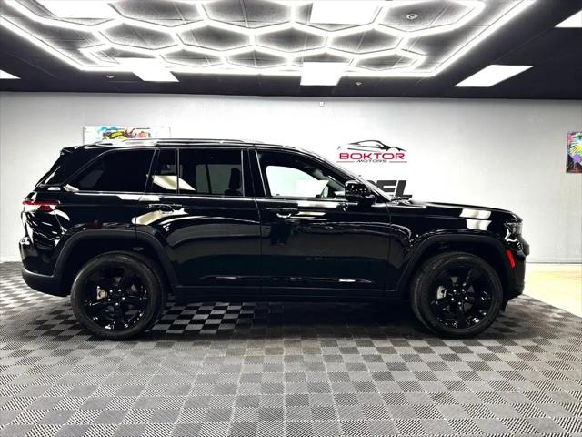 2024 Jeep Grand Cherokee Altitude 4x2