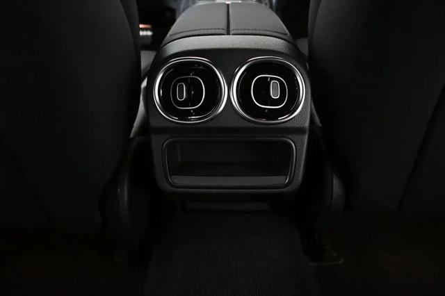 2026 Mercedes-Benz C-CLASS C 300 C 300