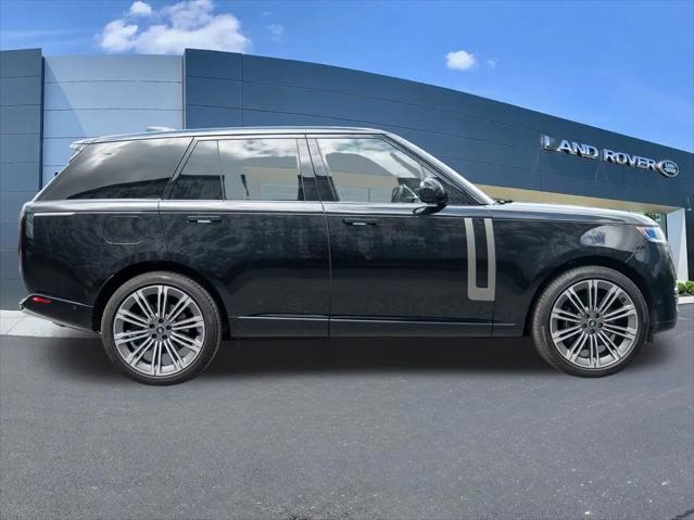 2025 Land Rover Range Rover P530 SE