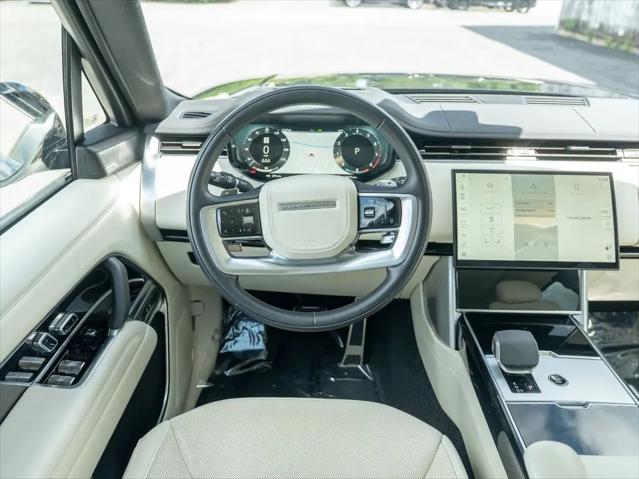 2025 Land Rover Range Rover P530 SE