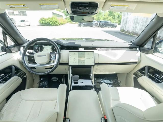 2025 Land Rover Range Rover P530 SE