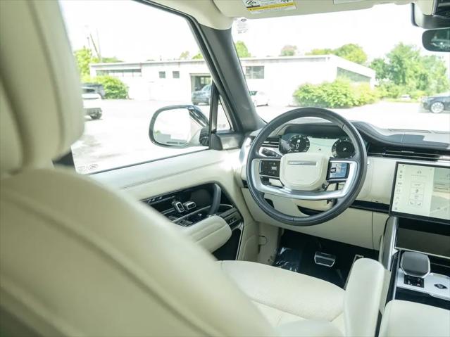 2025 Land Rover Range Rover P530 SE