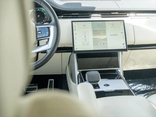 2025 Land Rover Range Rover P530 SE