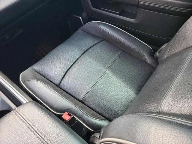 2020 Ram 3500 Laramie Crew Cab 4x4 8' Box
