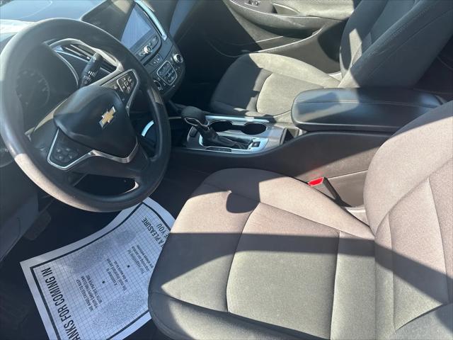 2022 Chevrolet Malibu FWD LT