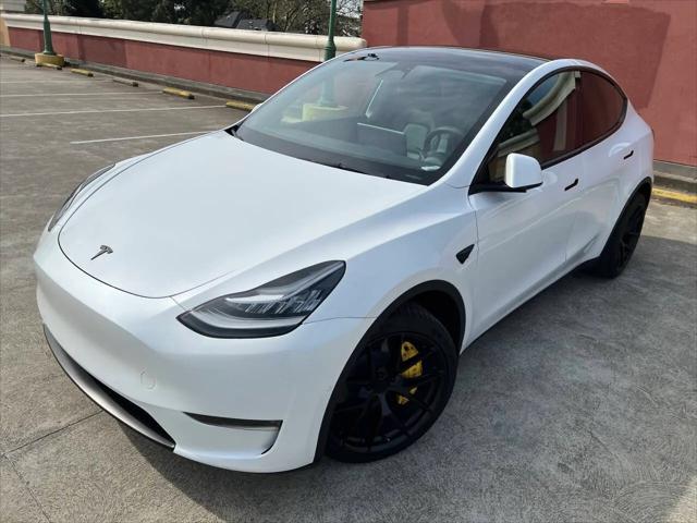 2022 Tesla Model Y Long Range Dual Motor All-Wheel Drive
