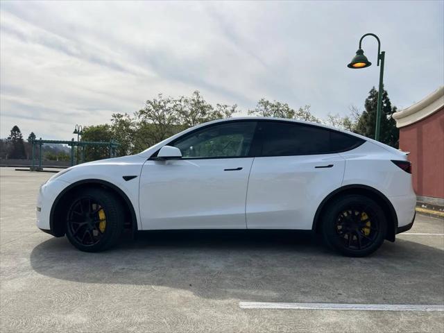 2022 Tesla Model Y Long Range Dual Motor All-Wheel Drive