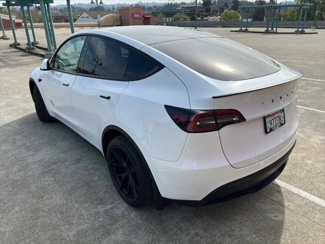 2022 Tesla Model Y Long Range Dual Motor All-Wheel Drive