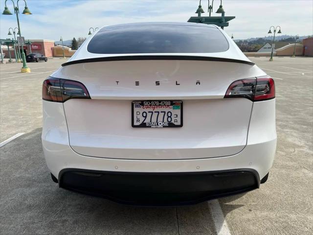 2022 Tesla Model Y Long Range Dual Motor All-Wheel Drive