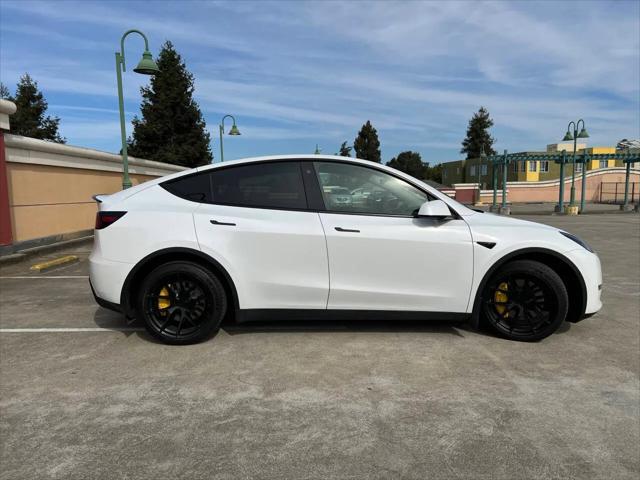 2022 Tesla Model Y Long Range Dual Motor All-Wheel Drive