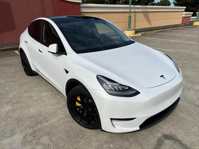 2022 Tesla Model Y Long Range Dual Motor All-Wheel Drive