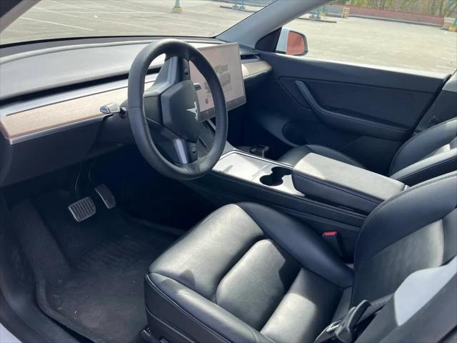 2022 Tesla Model Y Long Range Dual Motor All-Wheel Drive