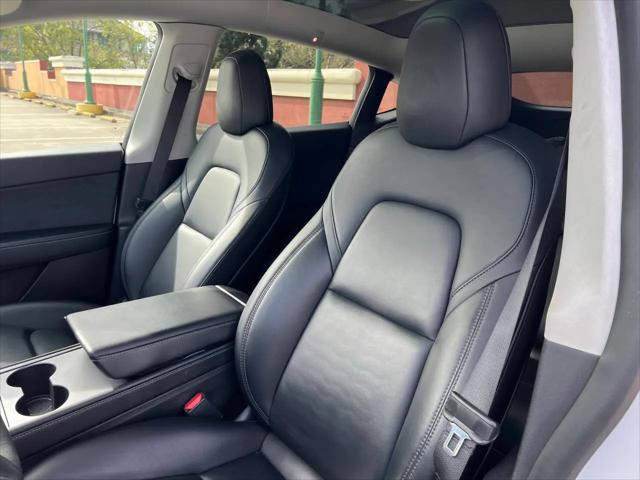 2022 Tesla Model Y Long Range Dual Motor All-Wheel Drive