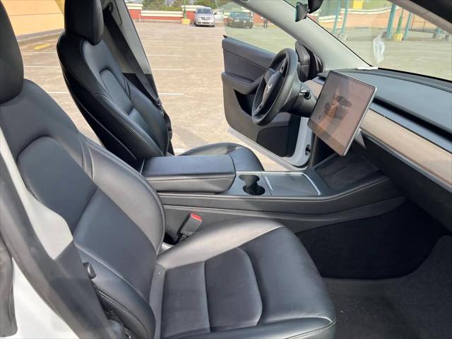 2022 Tesla Model Y Long Range Dual Motor All-Wheel Drive