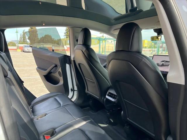 2022 Tesla Model Y Long Range Dual Motor All-Wheel Drive