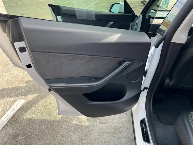 2022 Tesla Model Y Long Range Dual Motor All-Wheel Drive