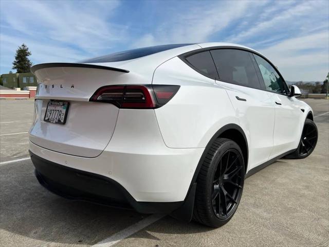 2022 Tesla Model Y Long Range Dual Motor All-Wheel Drive