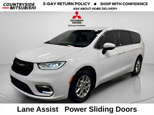 2023 Chrysler Pacifica Touring for sale in Countryside, IL