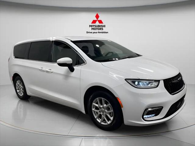 2023 Chrysler Pacifica Touring