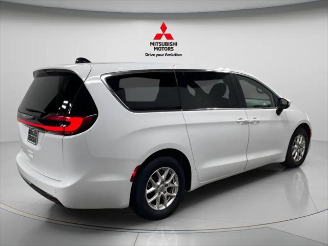 2023 Chrysler Pacifica Touring