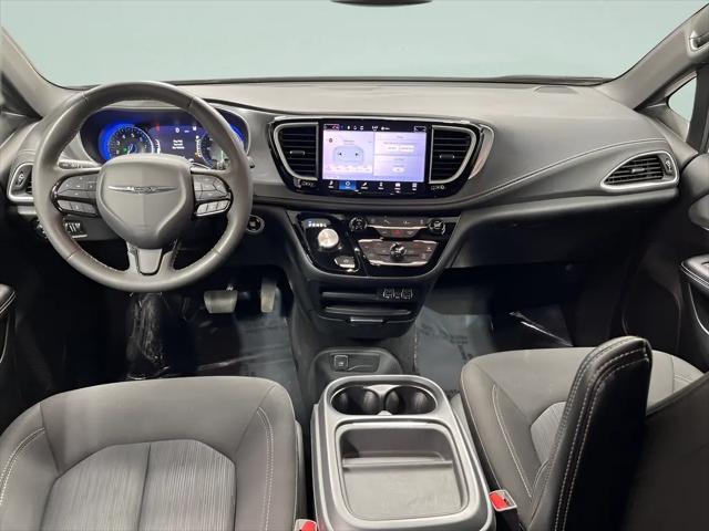 2023 Chrysler Pacifica Touring