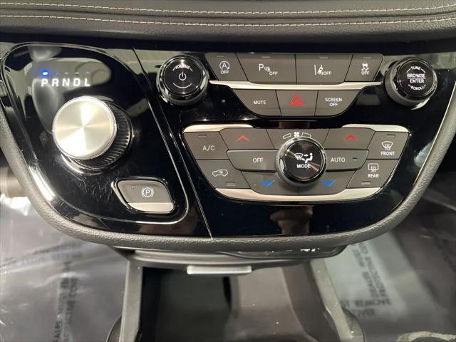 2023 Chrysler Pacifica Touring