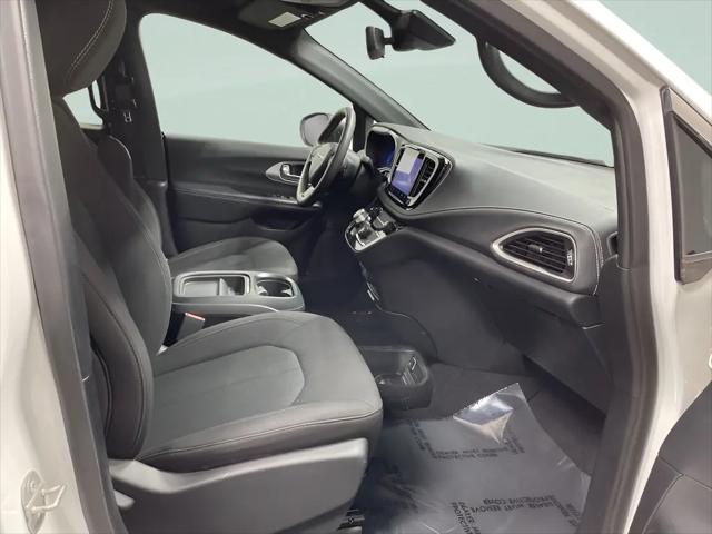 2023 Chrysler Pacifica Touring