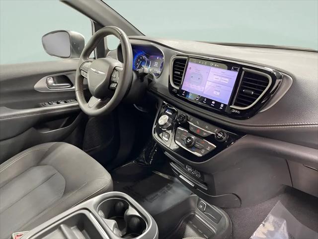 2023 Chrysler Pacifica Touring