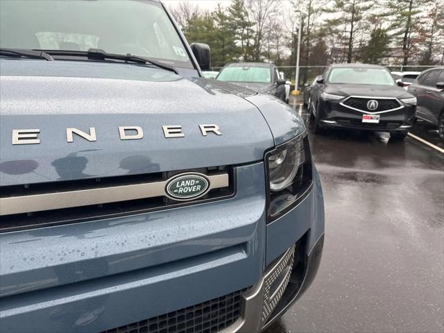 2025 Land Rover Defender 110 P400 X-Dynamic SE