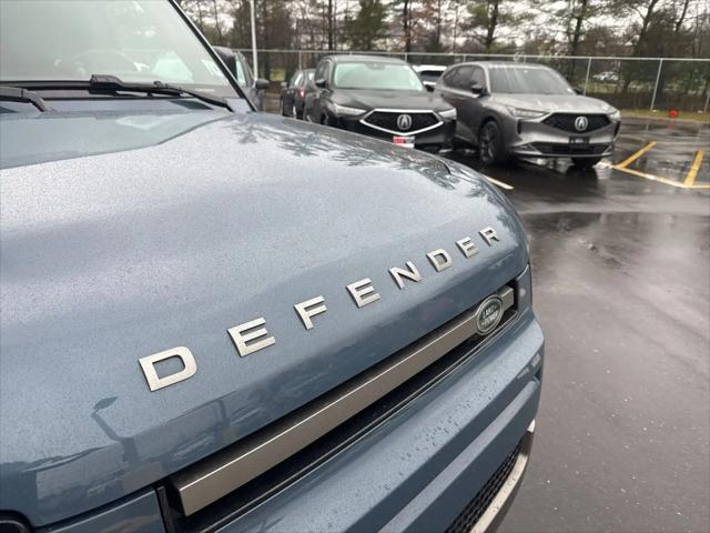 2025 Land Rover Defender 110 P400 X-Dynamic SE
