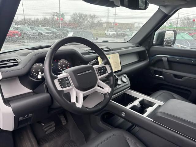 2025 Land Rover Defender 110 P400 X-Dynamic SE