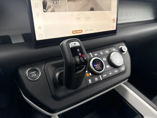 2025 Land Rover Defender 110 P400 X-Dynamic SE