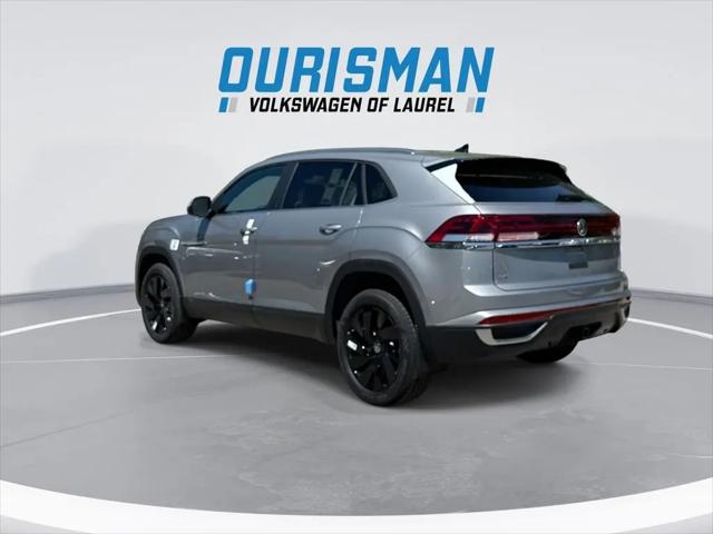 2026 Volkswagen Atlas Cross Sport SE with Technology