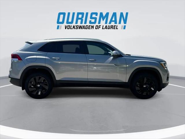 2026 Volkswagen Atlas Cross Sport SE with Technology