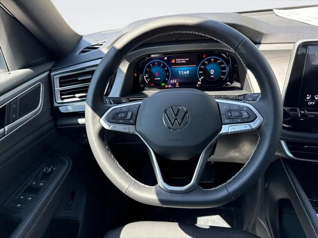 2026 Volkswagen Atlas Cross Sport SE with Technology