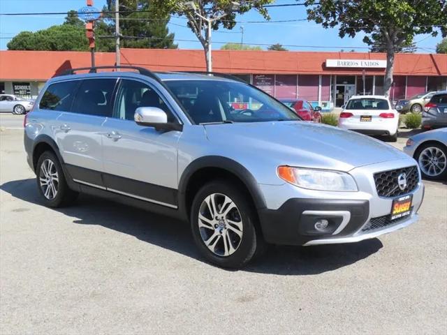 Used 2016 Volvo XC70 Wagon 4D T5 Platinum AWD I5 Turbo Specs | JD