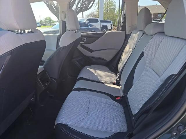 2023 Subaru Forester Base
