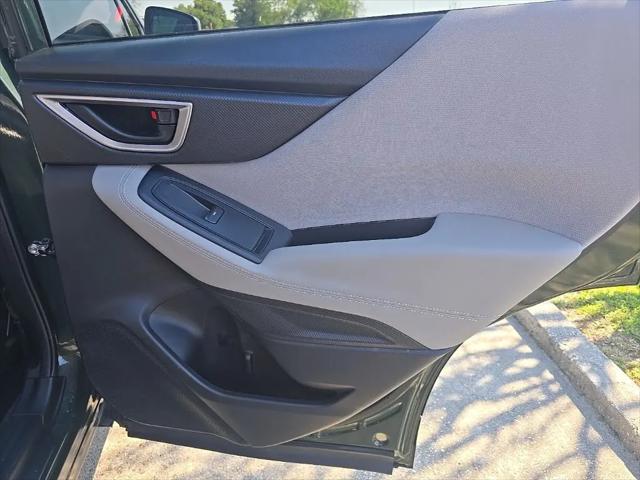 2023 Subaru Forester Base