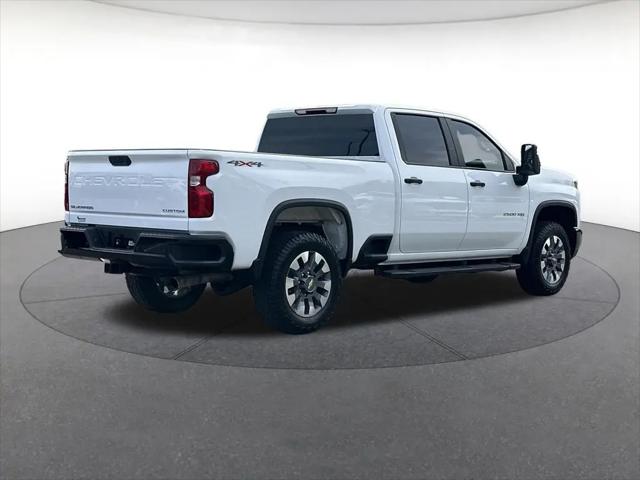 2024 Chevrolet Silverado 2500HD 4WD Crew Cab Standard Bed Custom