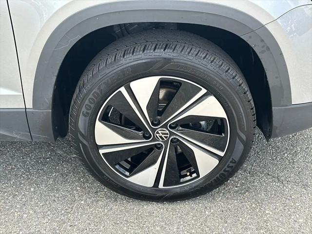 2025 Volkswagen Taos 1.5T SE
