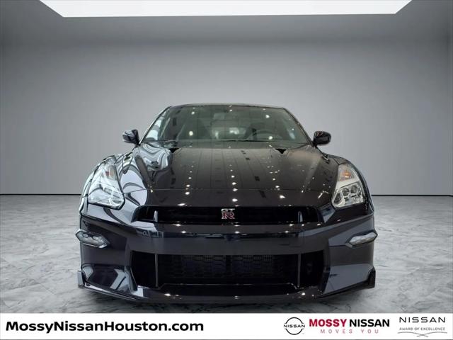 2024 Nissan GT-R T-spec Dual-clutch 6-Speed Transmission