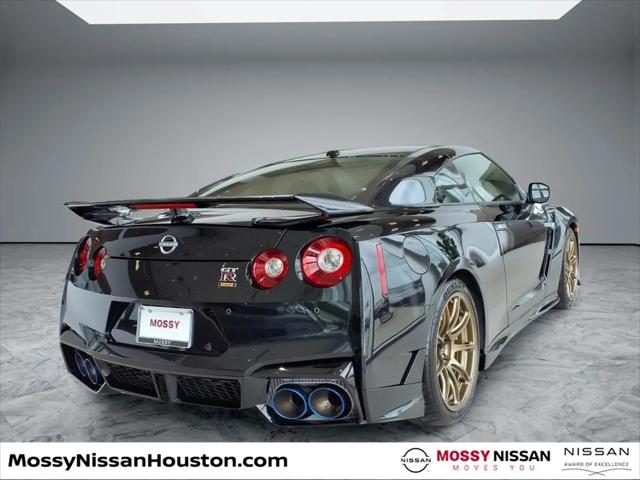 2024 Nissan GT-R T-spec Dual-clutch 6-Speed Transmission