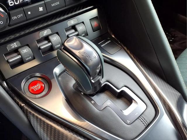 2024 Nissan GT-R T-spec Dual-clutch 6-Speed Transmission
