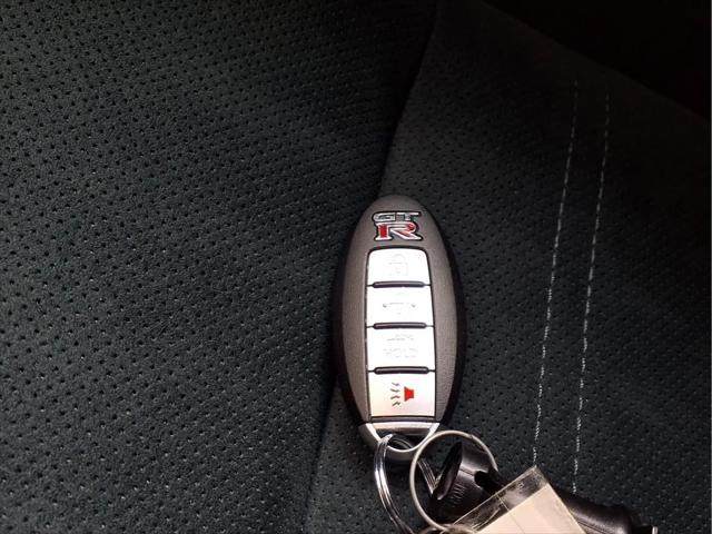 2024 Nissan GT-R T-spec Dual-clutch 6-Speed Transmission