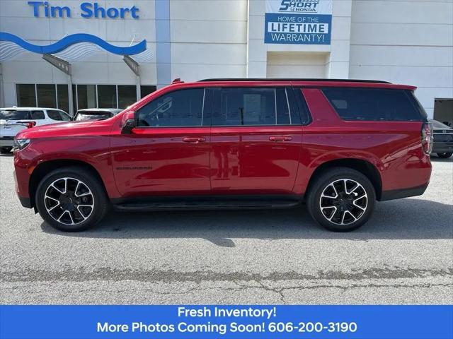 2022 Chevrolet Suburban 4WD RST