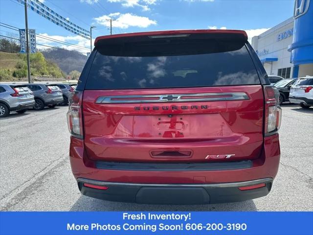 2022 Chevrolet Suburban 4WD RST