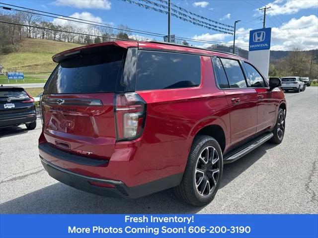 2022 Chevrolet Suburban 4WD RST