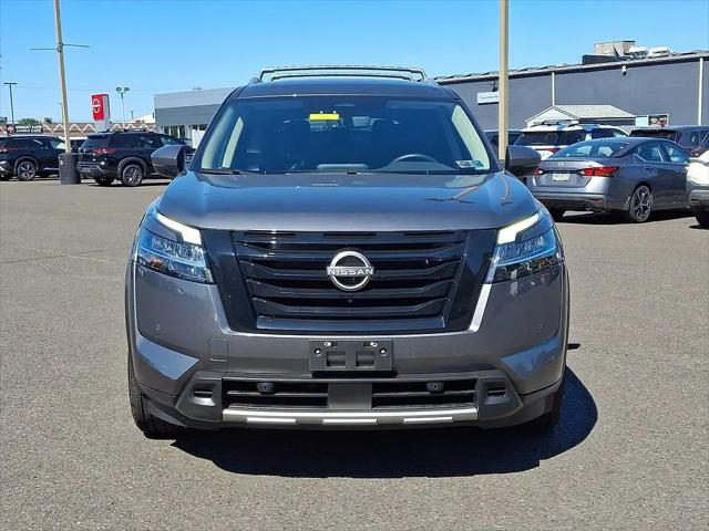 2023 Nissan Pathfinder SL 4WD