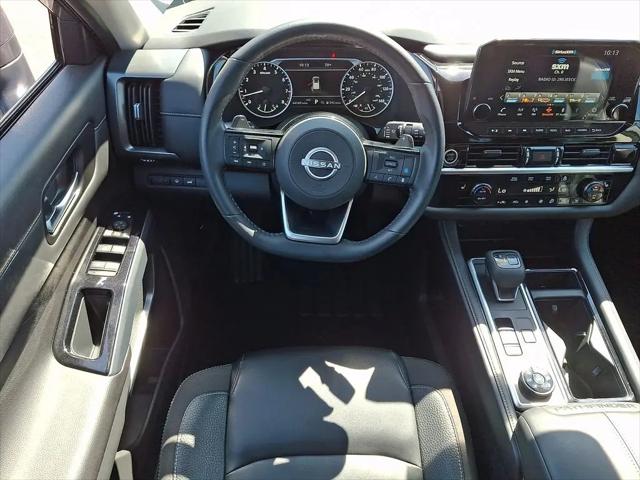 2023 Nissan Pathfinder SL 4WD